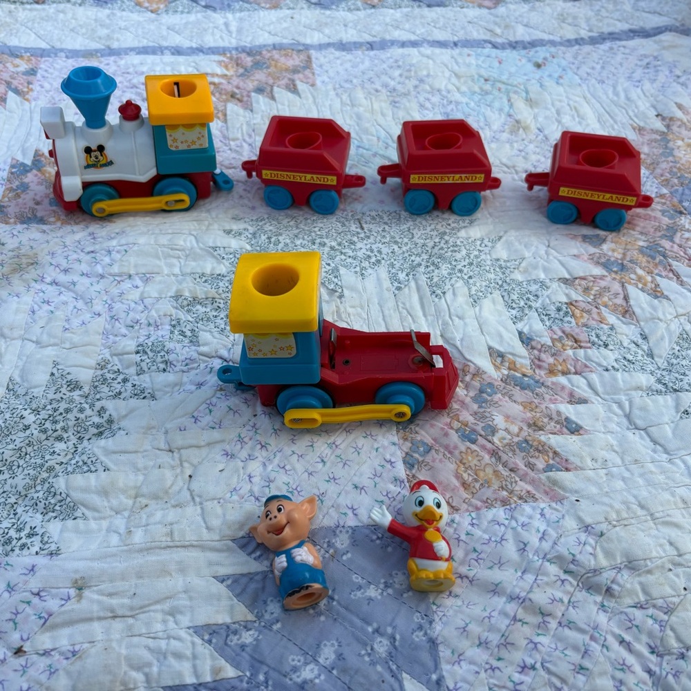 Vintage Disneyland 1986 Lil Playmates Track and Amusement Park *Train only*